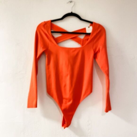 Anthropologie The Viv Long-Sleeve Bodysuit in Bright Red XL NWT - Picture 2 of 9